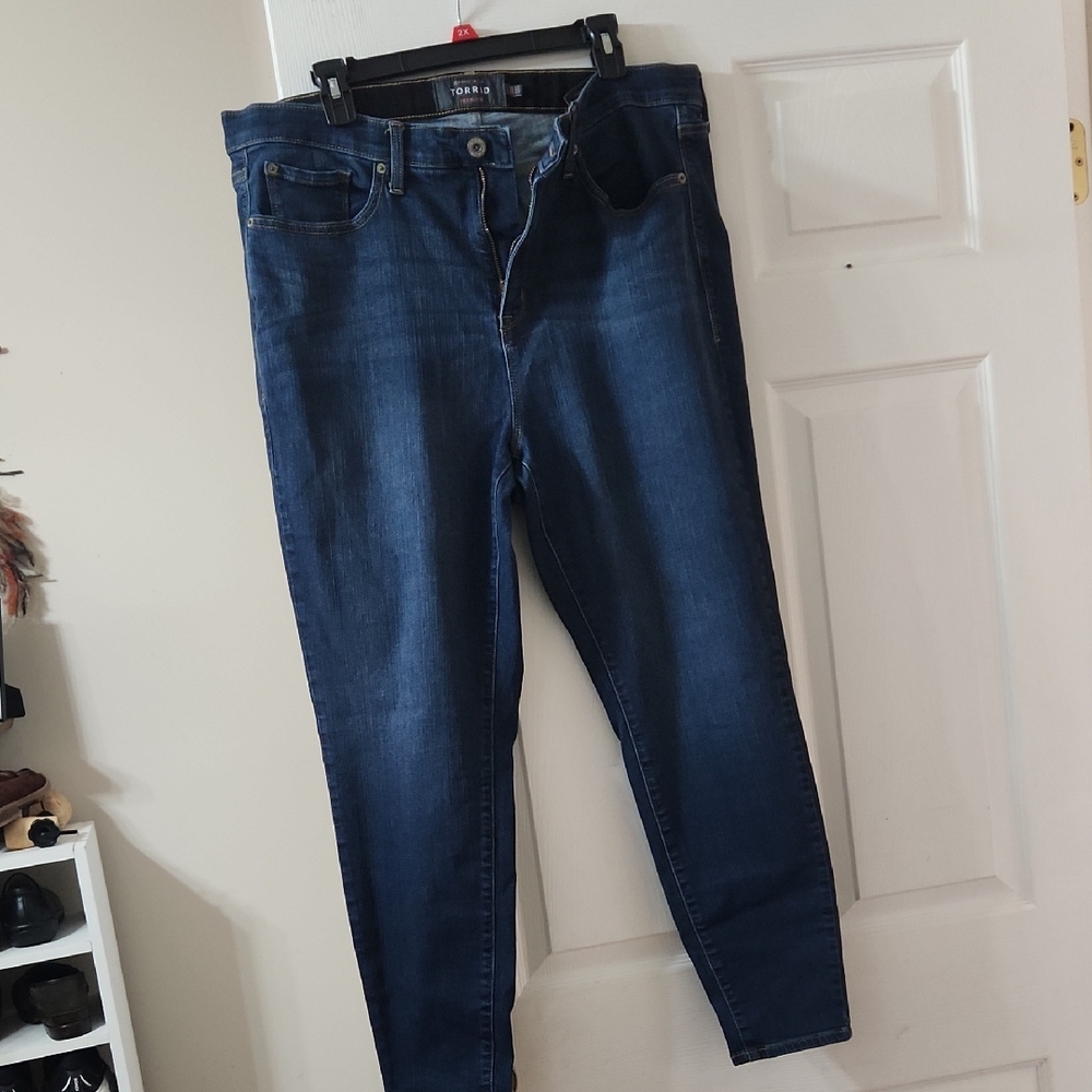 Torrid Premium Light Blue Denim Jeans 28 Inche To Ankle Nwot Skinny Jeans